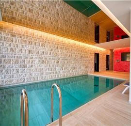 6 bedroom villa with pool and roof terrace, Sveti Stefan, sleeps 12